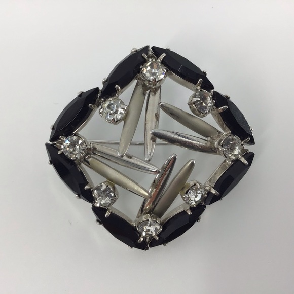 Vintage Rhinestone Brooch - Picture 6 of 13